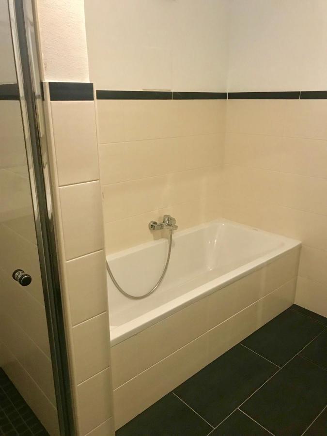 4 * Wohnung Spa Whirlpool & Sauna In Seenaehe 普莱因费尔德 外观 照片