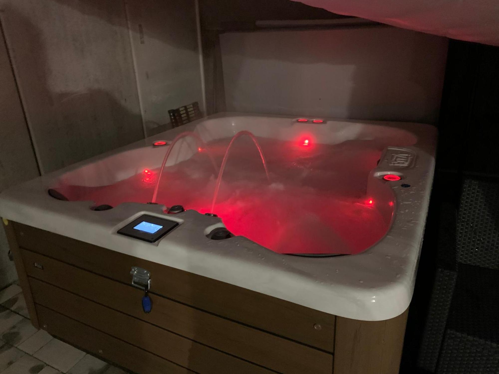 4 * Wohnung Spa Whirlpool & Sauna In Seenaehe 普莱因费尔德 外观 照片